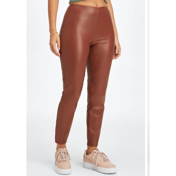 ❄️3/$25 FABLETICS Vegan Leather Legging Pants Mahogany Brown - Picture 1 of 8